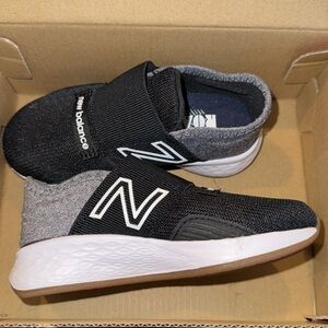 Toddler New Balance Roav Size 8.5